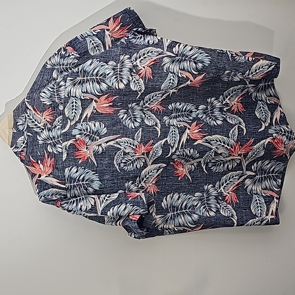 Molokai surf co. Mens hawian reverse Fabric shirt. Short sleeves,  size 2XL. - Picture 6 of 11